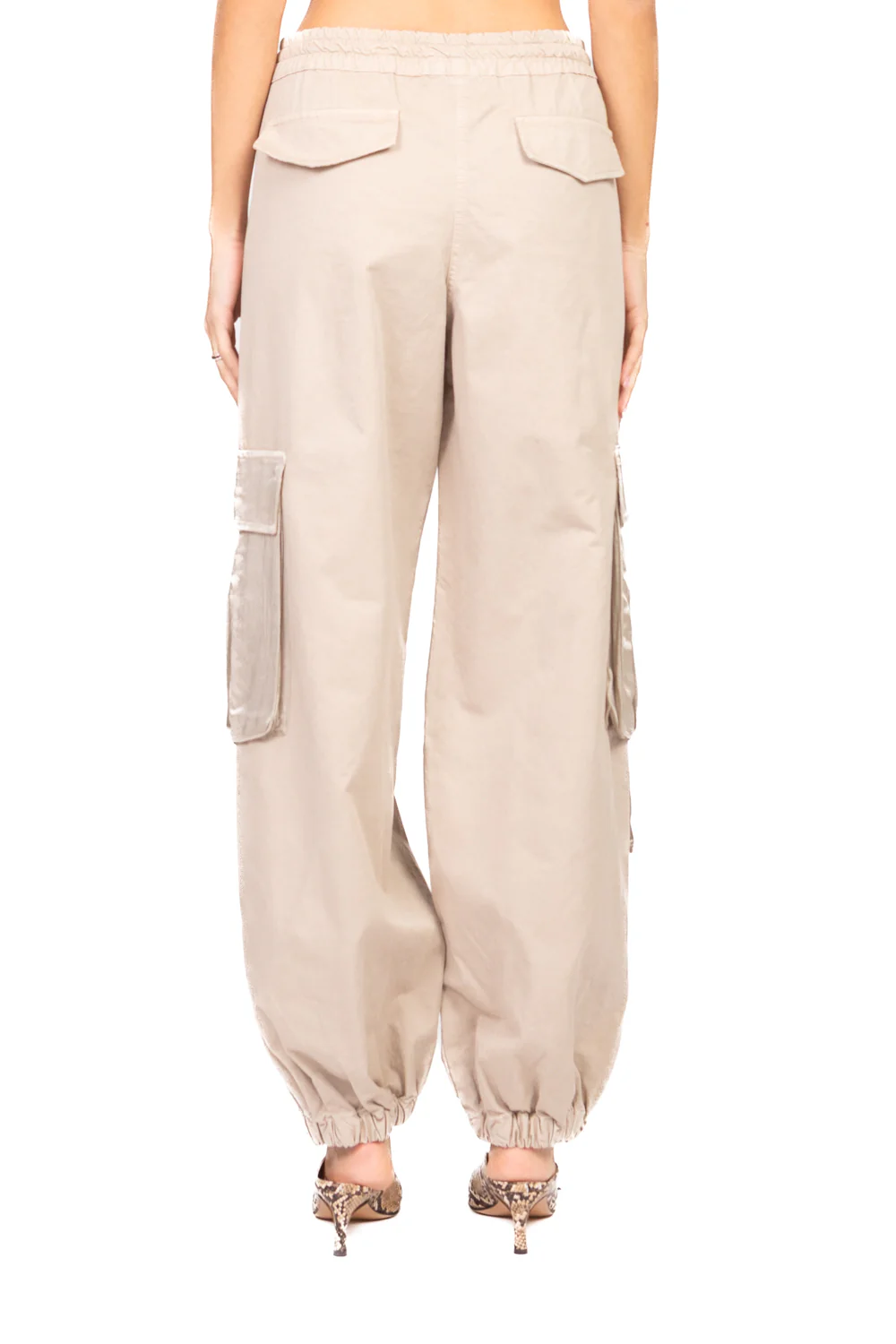Tensione In - Pantalone cargo con tasconi in satin Art. S26P520 - Image 3